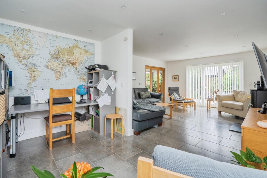 House in Portsmouth - View 4