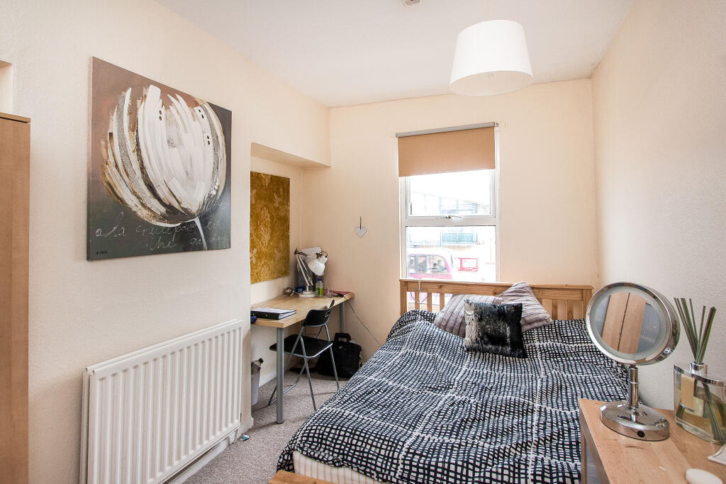 Apartment in Bath, Kingsmead - View 4