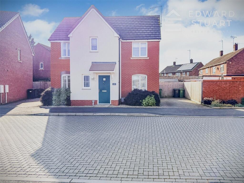 3-bed detached on Damson Drive, Peterborough, Cambridgeshire, PE1, £270,000