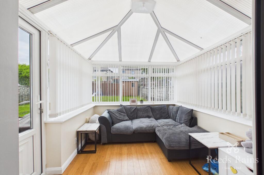 Golf Crescent, Halifax, West Yorkshire, HX2 photo 5