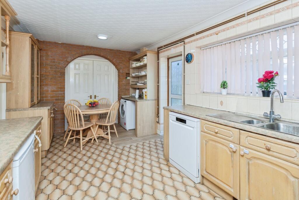 House in Leicester, Thurnby Lodge - View 5