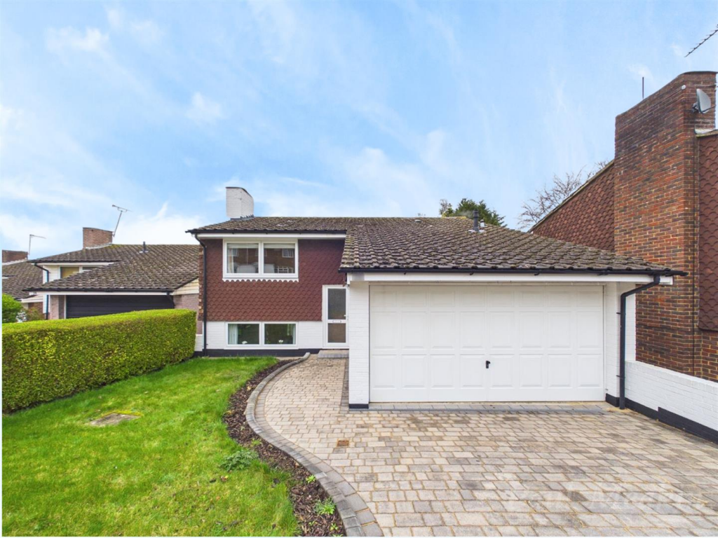 4-bed detached on Ridge Langley, South Croydon, £700,000