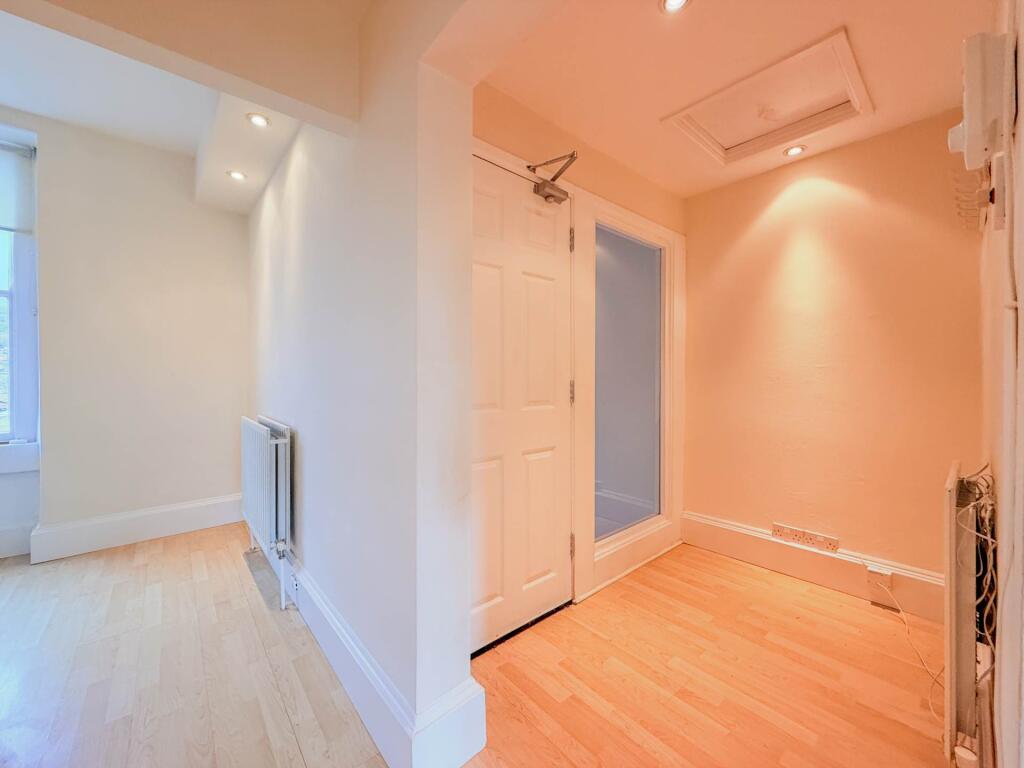 Apartment in Bath, Larkhall - View 6