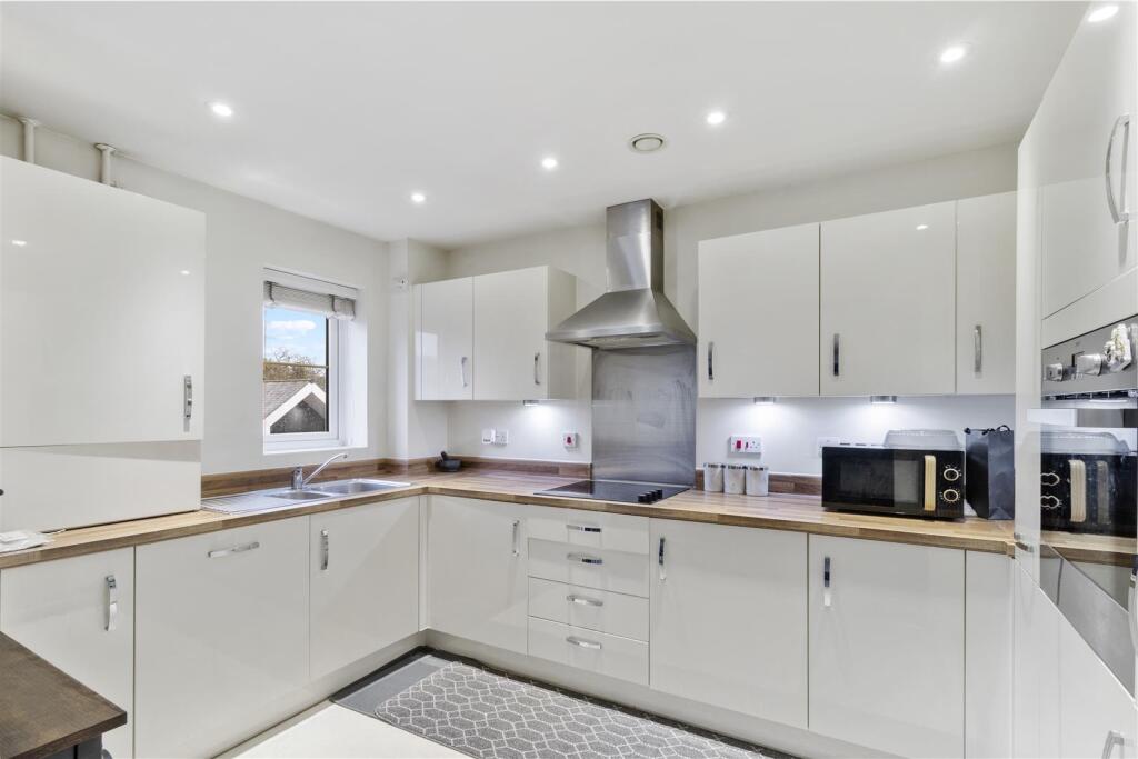 Main image of property: Oasthouse Drive, Horndean, Waterlooville