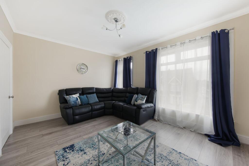 Apartment in London - View 3