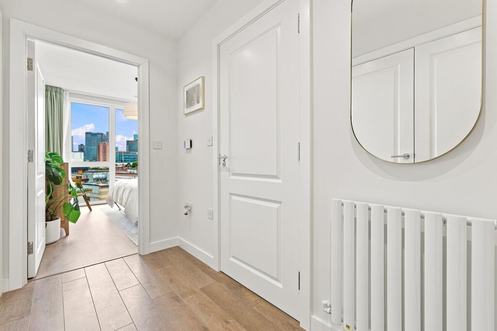 Apartment in London - More