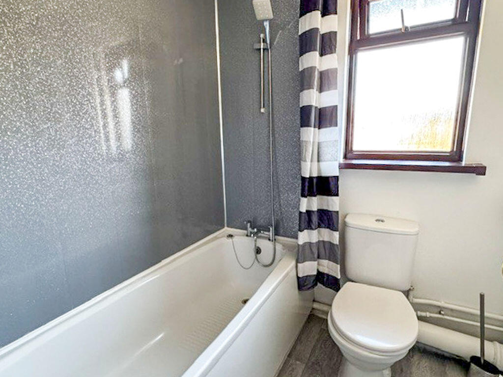 House in Southampton - More