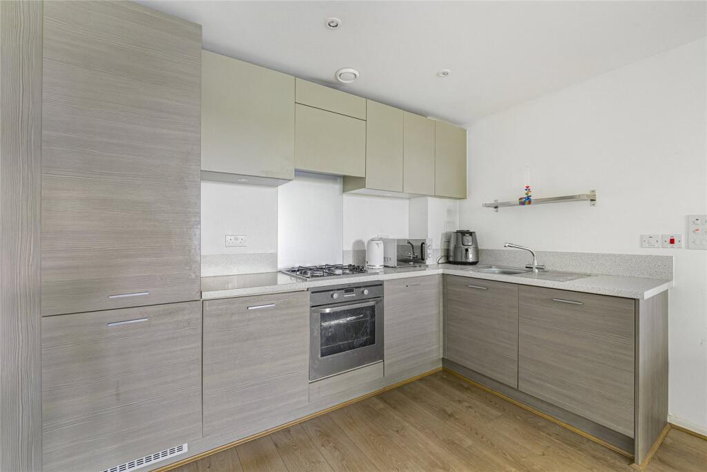 Apartment in Dartford - View 4