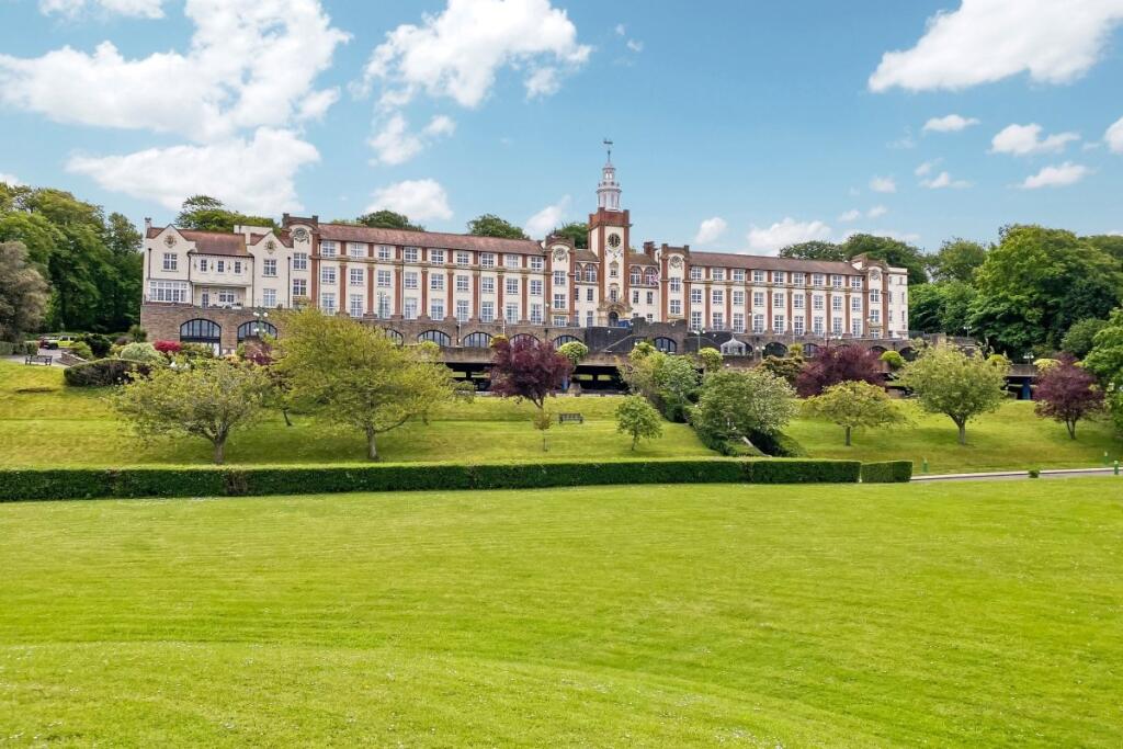 Main image of property: Nore Road, Portishead, Bristol, BS20