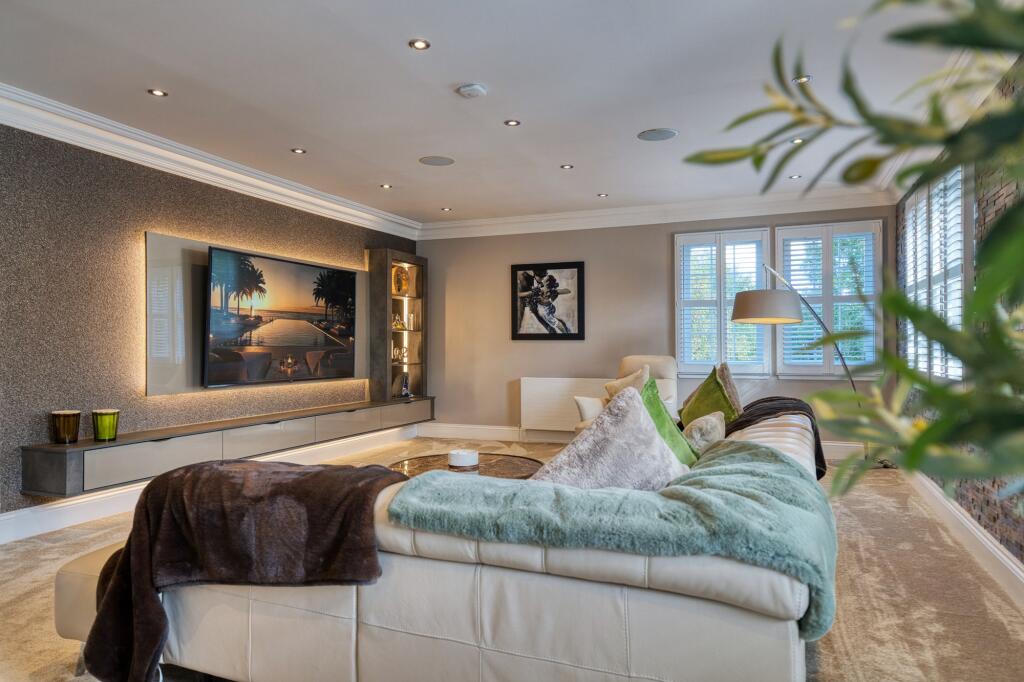 Apartment in Motherwell, South Lanarkshire - View 3