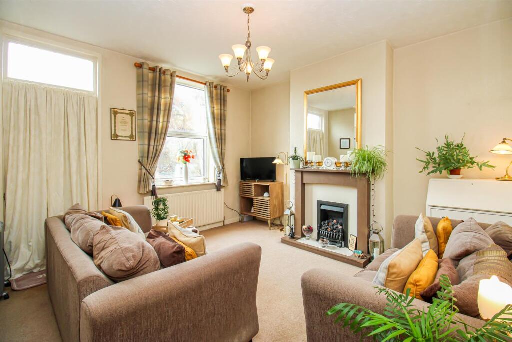 2-bed terraced on 15 New Street, £120,000