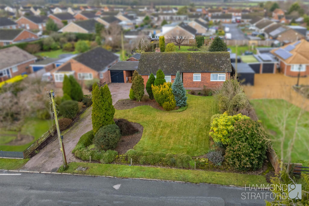 4-bed detached on Birchfield Lane, Mulbarton, £400,000