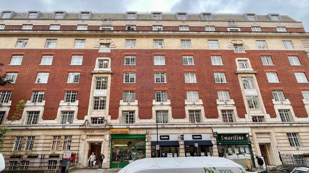 Apartment in London - More