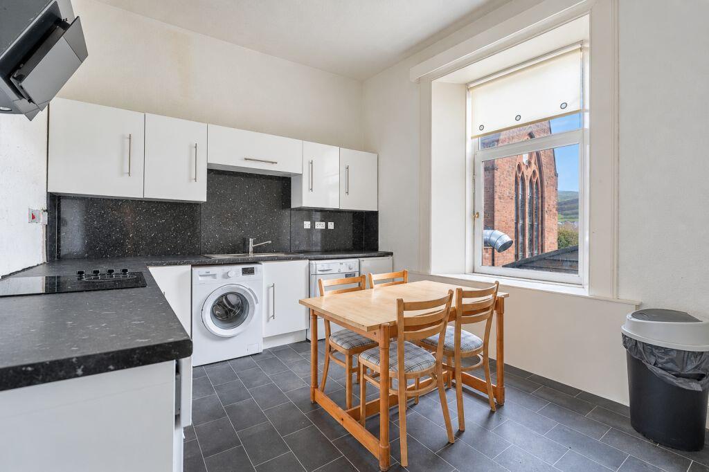 Flat 3, 86 Gallowgate Street, Largs, KA30 8LZ photo 4