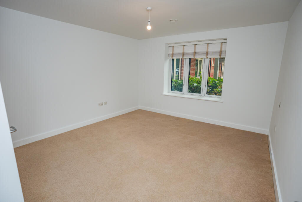 Burchmore House, Caddington - View 4