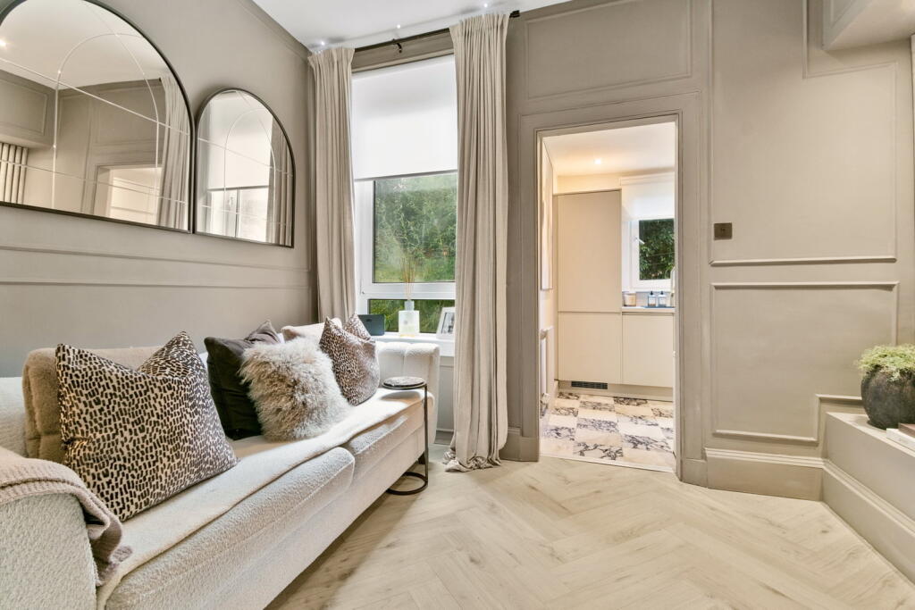 Apartment in Glasgow - View 2