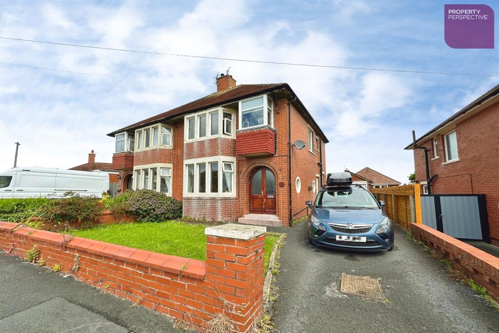 Main image of property: Bromsgrove Avenue, FY2