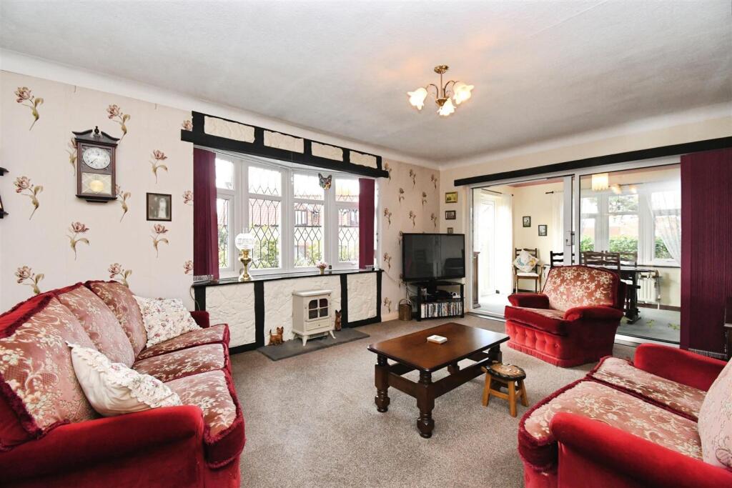 2-bed bungalow on Pinfold, South Cave, Brough, £269,500