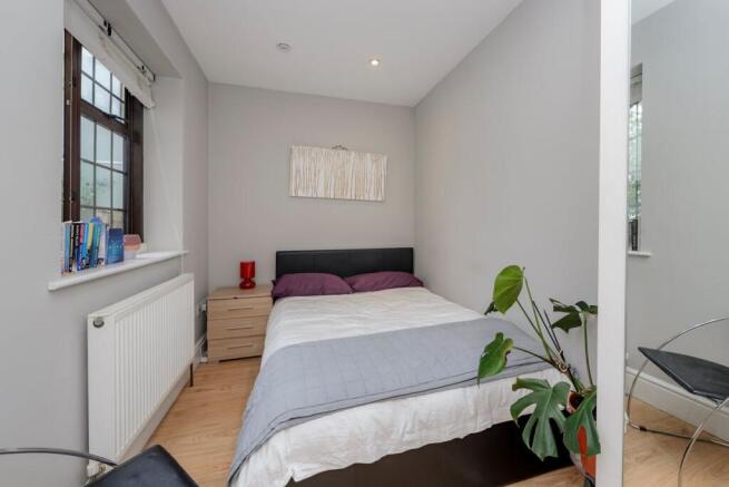 113 clarendon rd5080.jpg