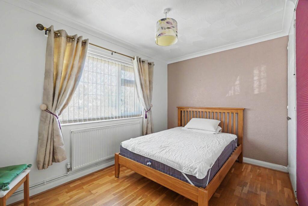 Elmfield Close, Gravesend - More