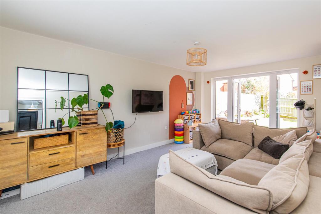 House in Harborough, Husbands Bosworth - More
