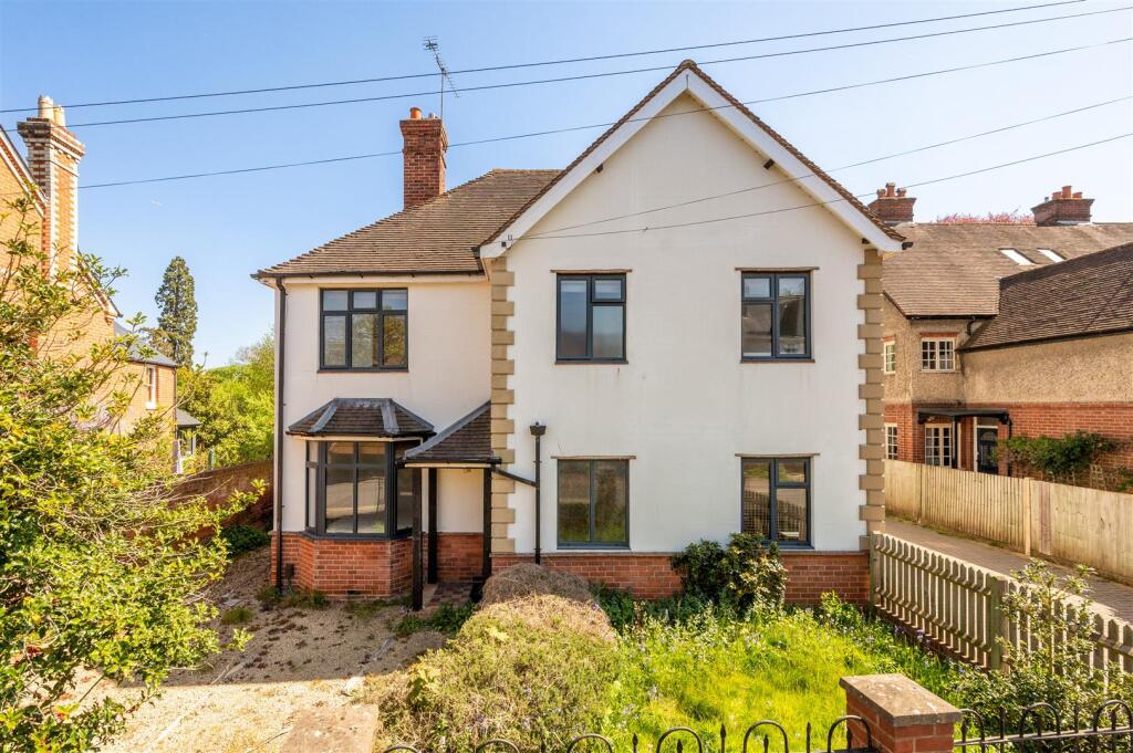Main image of property: Eastern Avenue, Reading RG1