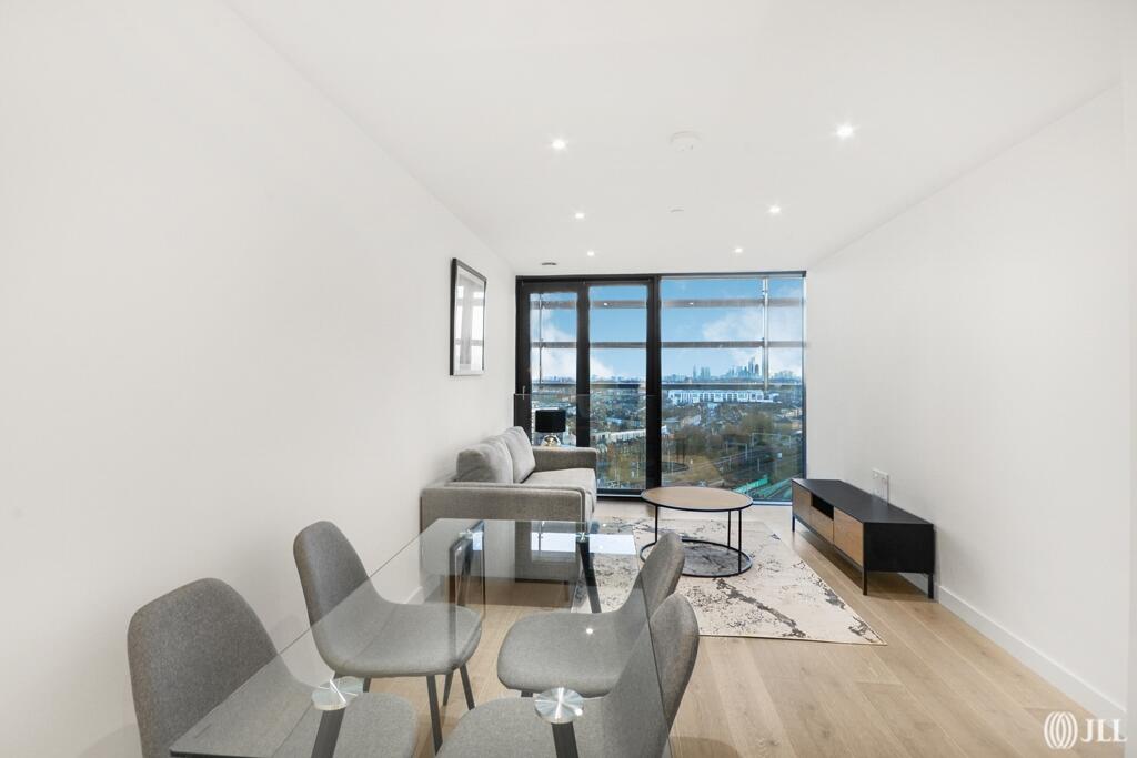 Apartment in London - View 2