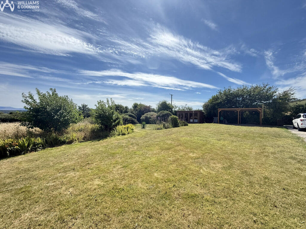 Off the A4080, Hermon, Anglesey, LL62 photo 3