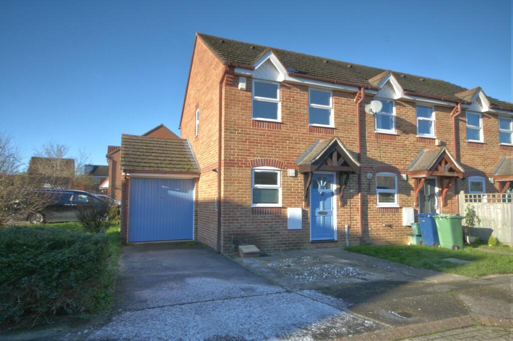 Main image of property: Woodpecker Green, Oxford, OX4