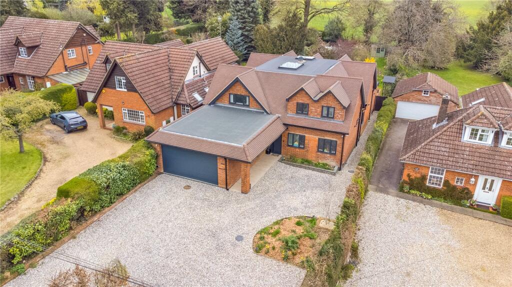 Main image of property: Oakfields Avenue, Knebworth, Hertfordshire, SG3