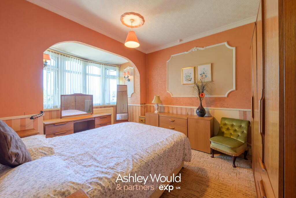 House in Sandwell, West Midlands - More