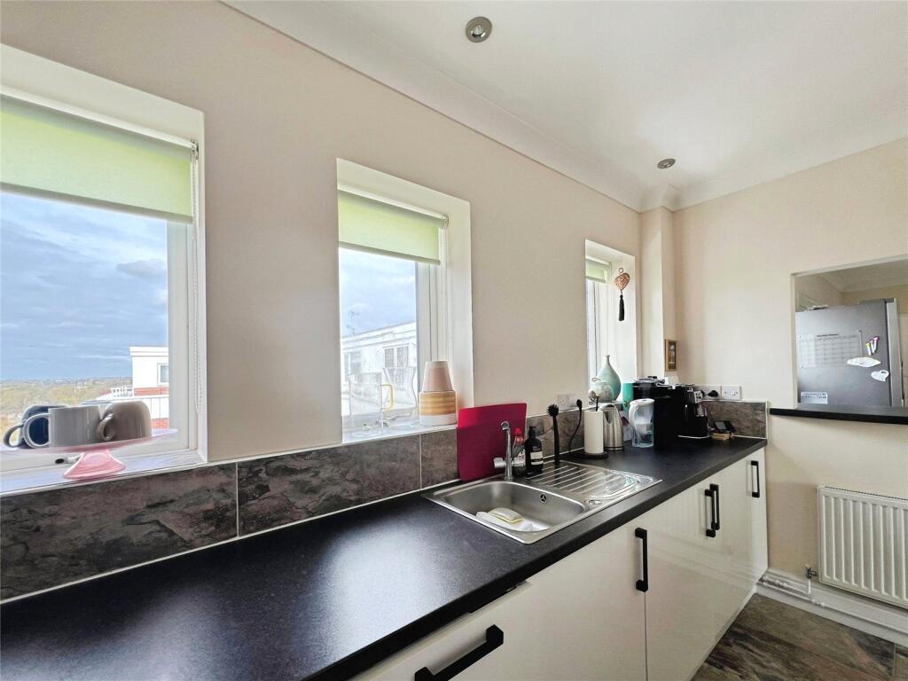 Avenue Road, Leamington Spa, Warwickshire, CV31 - View 3