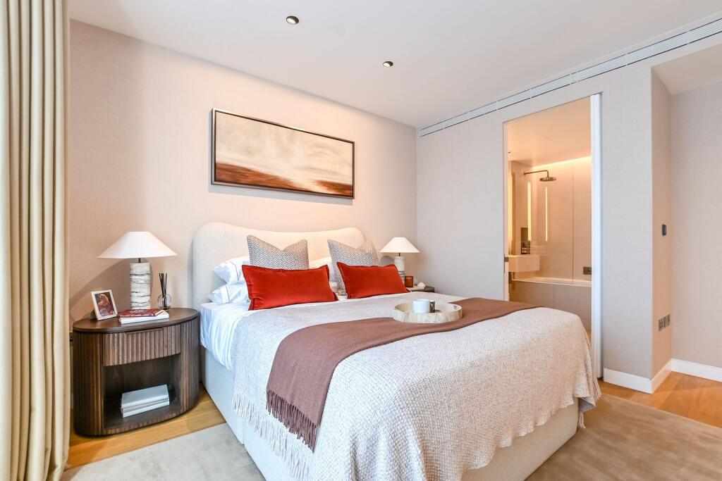 Apartment in London - View 5