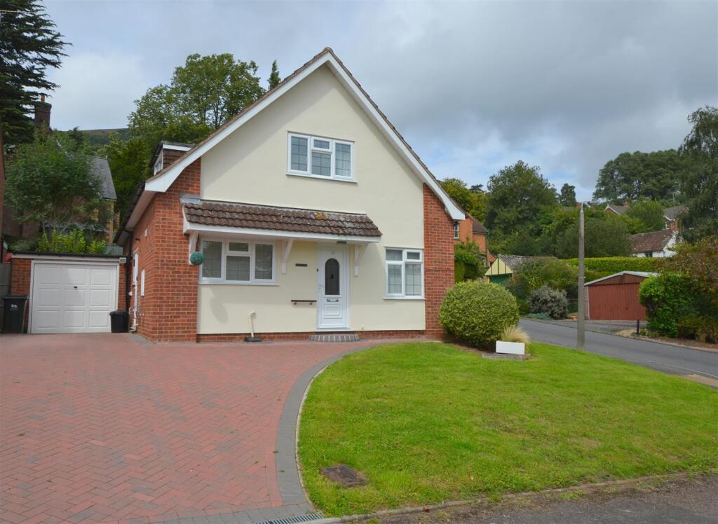 Main image of property: Little Lodge 16 Woodlands Close Malvern Worcestershire