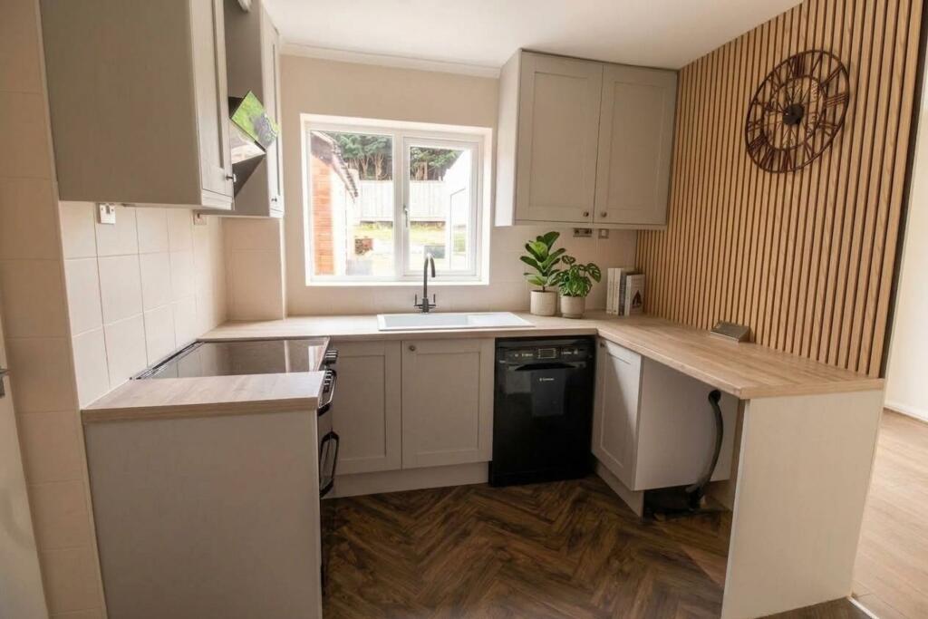 House in Buckley, The Square - View 4