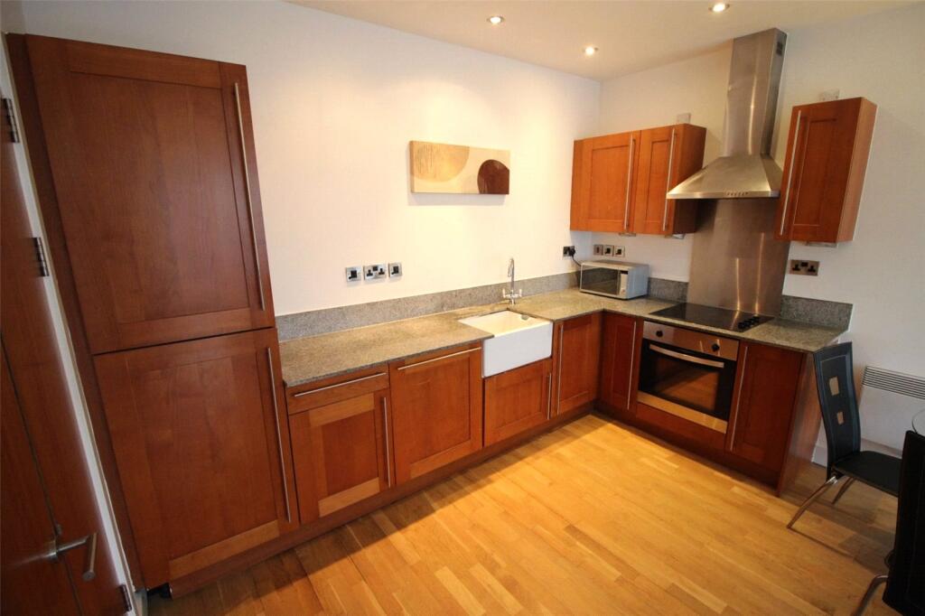 Apartment in Manchester, Brunswick, Ardwick - View 4