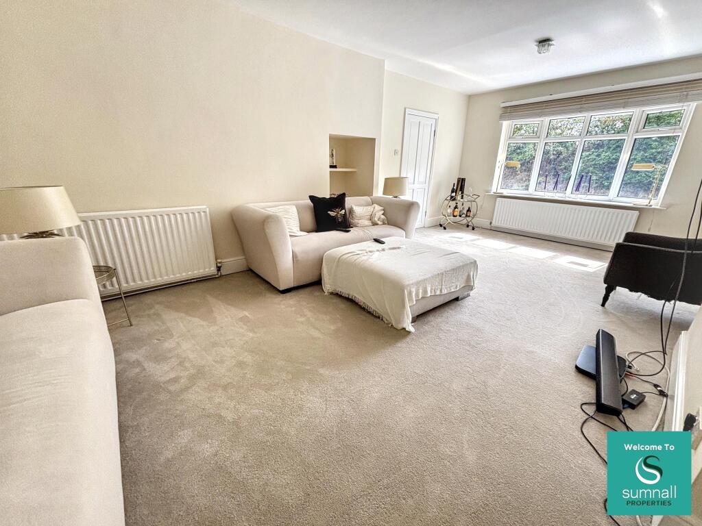 House in Lichfield, Summerhill, Wall - View 4