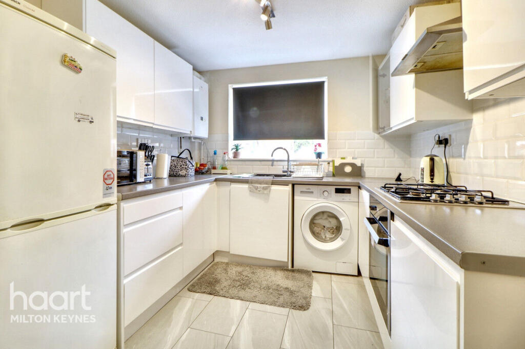Brearley Avenue, Oldbrook photo 4