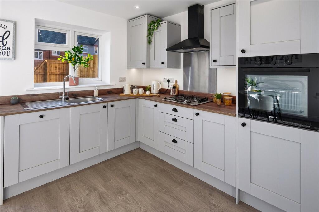 23 Foxglove Close, Stourport-on-Severn, Worcestershire photo 2