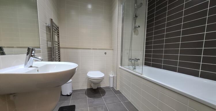 Apartment in Liverpool - View 4