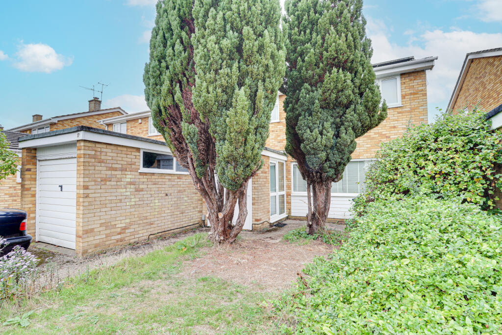 3-bed other on Dubrae Close, St. Albans, AL3, £670,000