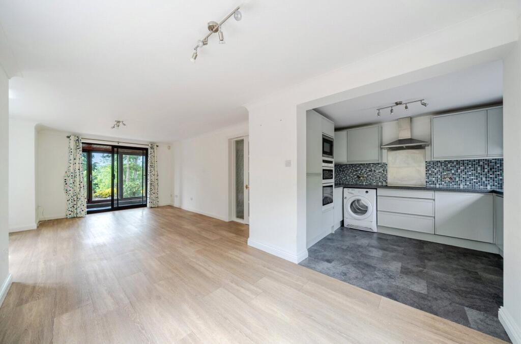 Apartment in Exeter, St Leonards - View 4