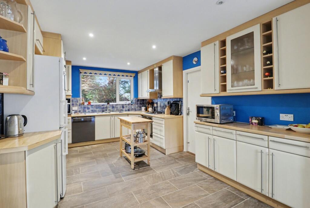 Main image of property: Bursledon Heights, Bursledon, SO31