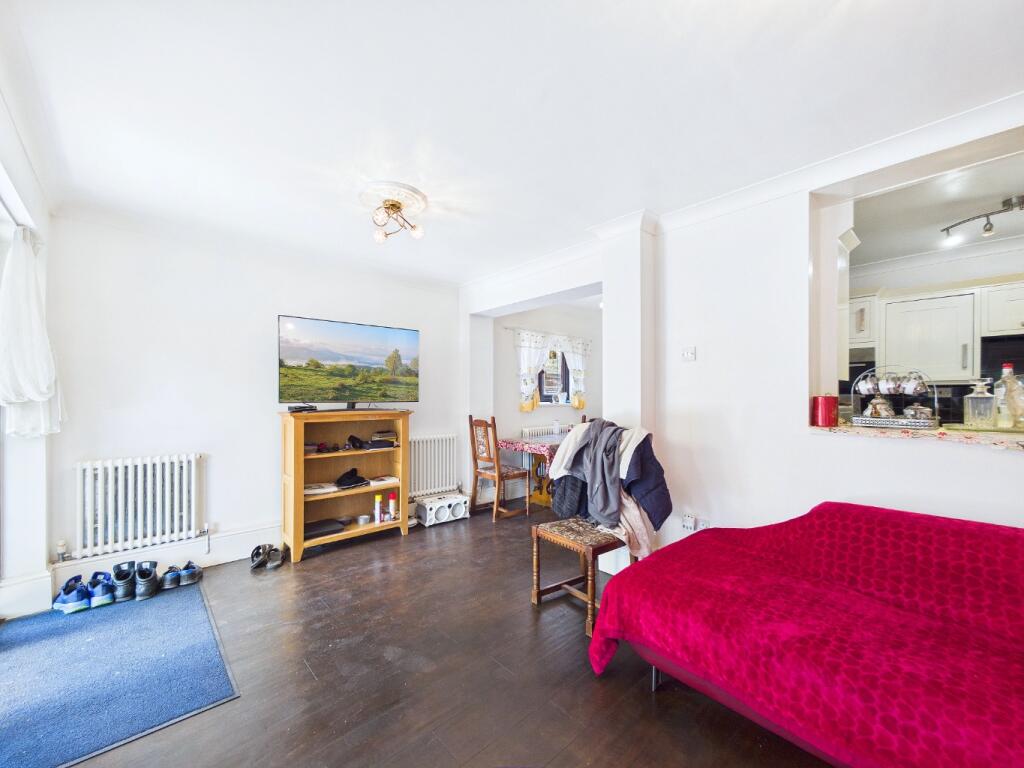 House in Romford - View 5