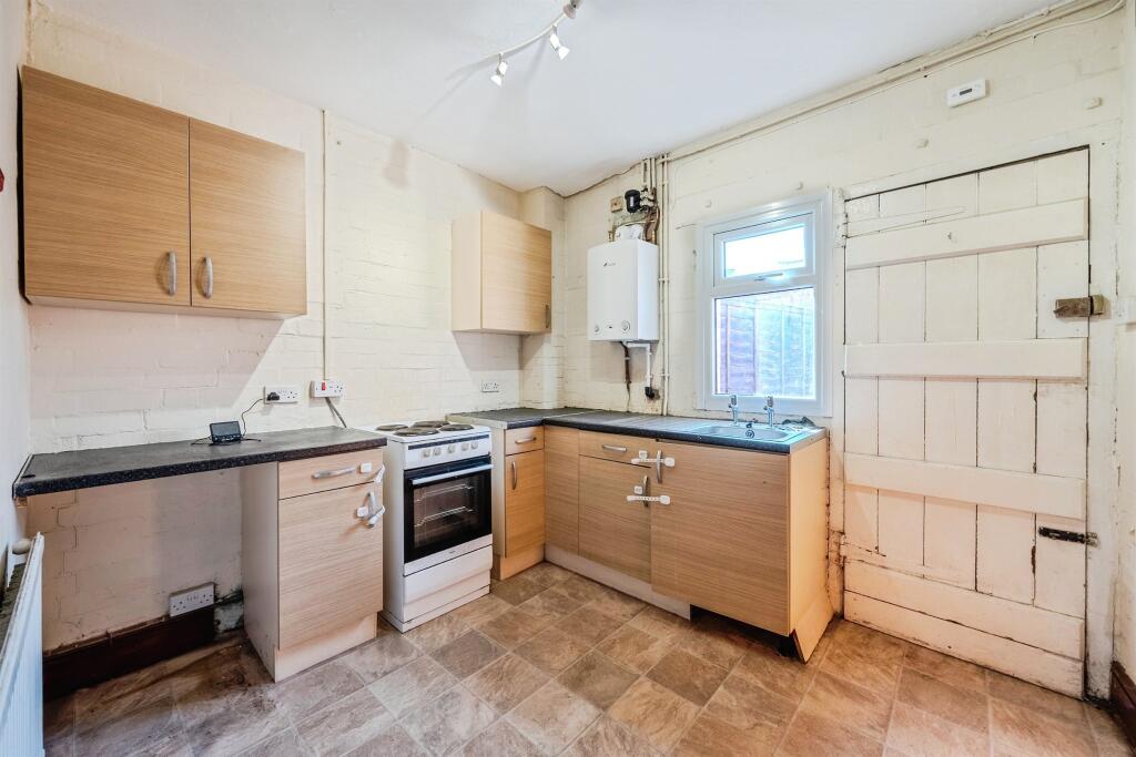 House in Hereford, Herefordshire - View 5