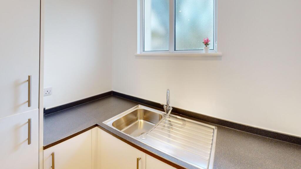 Apartment in Truro - View 4