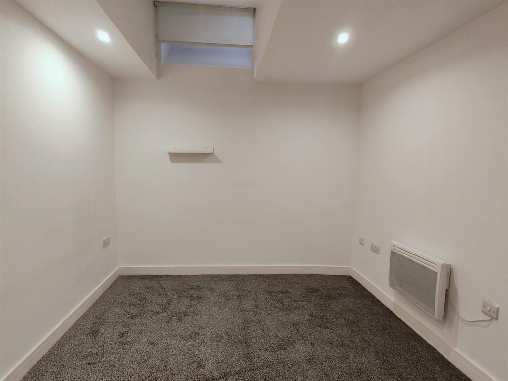 Additional image 5 of 63 Vicar Lane, Bradford