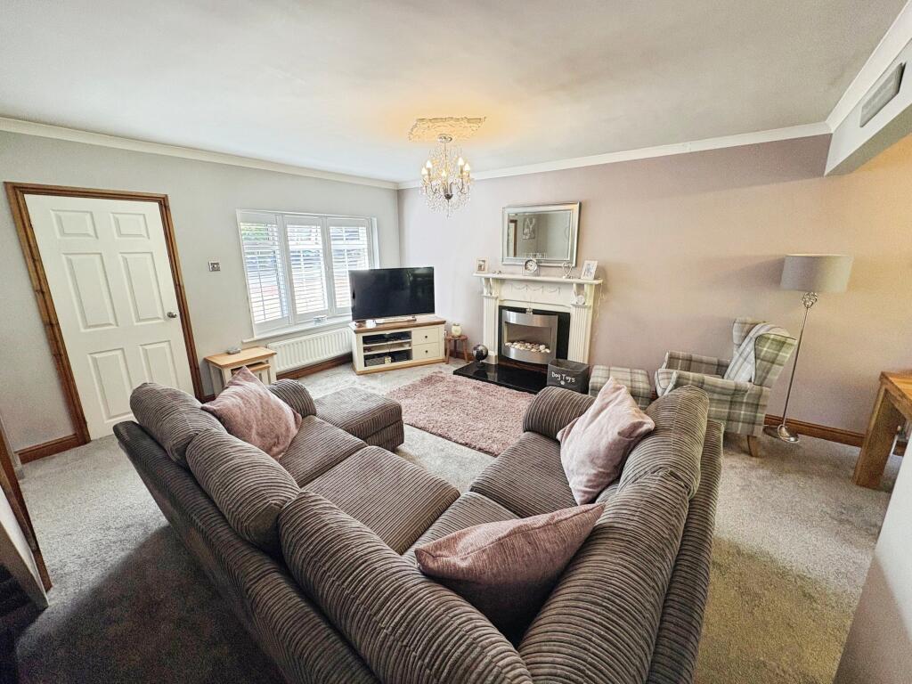 House in Lincoln, Lincolnshire - More