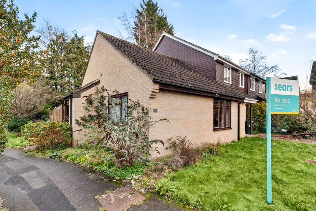 Main image of property: Roycroft Lane, Finchampstead, RG40