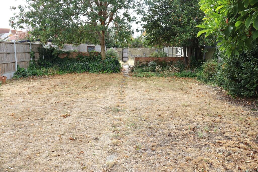 House in Grays, Little Thurrock - View 2
